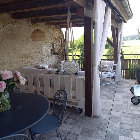 Au Bourg Bed & Breakfast Le Landeron Exterior photo
